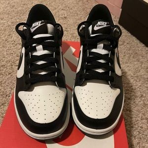 Nike black and white panda dunk